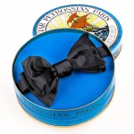 Maison F pour Petrossian – 2 C Beluga Satin Marine Coffret