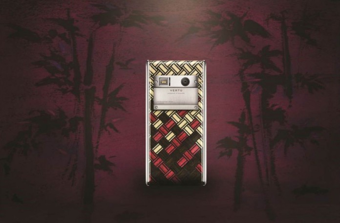 Smatphone Vertu - Aster Yosegi