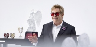 Music on Love - lkalique - Sir Elton John copyright-Gilles-Pernet