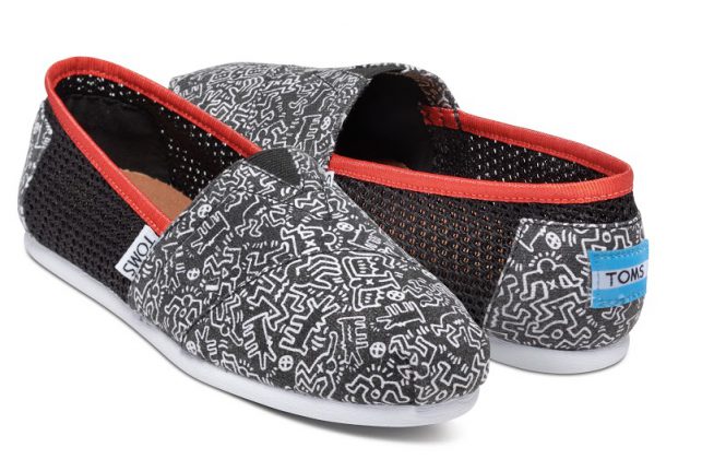 TOMS s'associe à la Fondation Keith Haring pour célébrer l'art ,