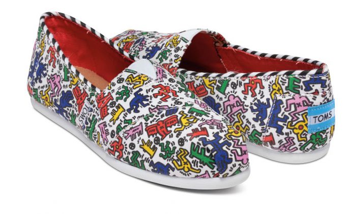 TOMS s'associe à la Fondation Keith Haring pour célébrer l'art ,