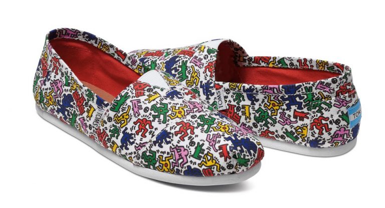 TOMS s’associe à la Fondation Keith Haring pour célébrer l’art