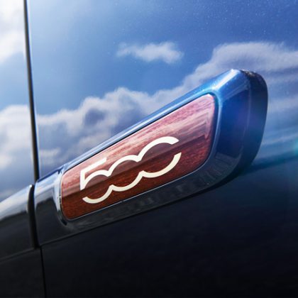 Édition exclusive Fiat 500 Riva logo