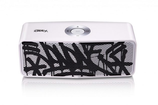 LG x JonOne Enceintes Portable P5 Noir et blanc 3