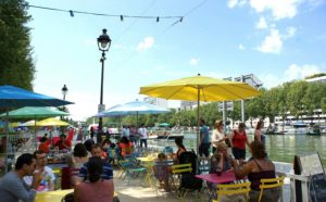 La terrasse de La Ginguette Solidaire du Café A et de Tous à Table