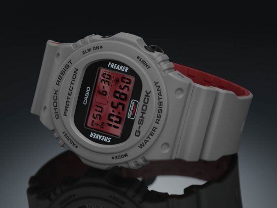 Sneaker Freaker x G-SHOCK « Redback » DW-5700