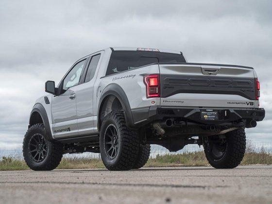 Hennessey Velociraptor V8