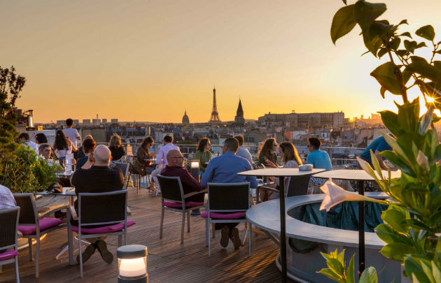 rooftop Paris coucher de soleil