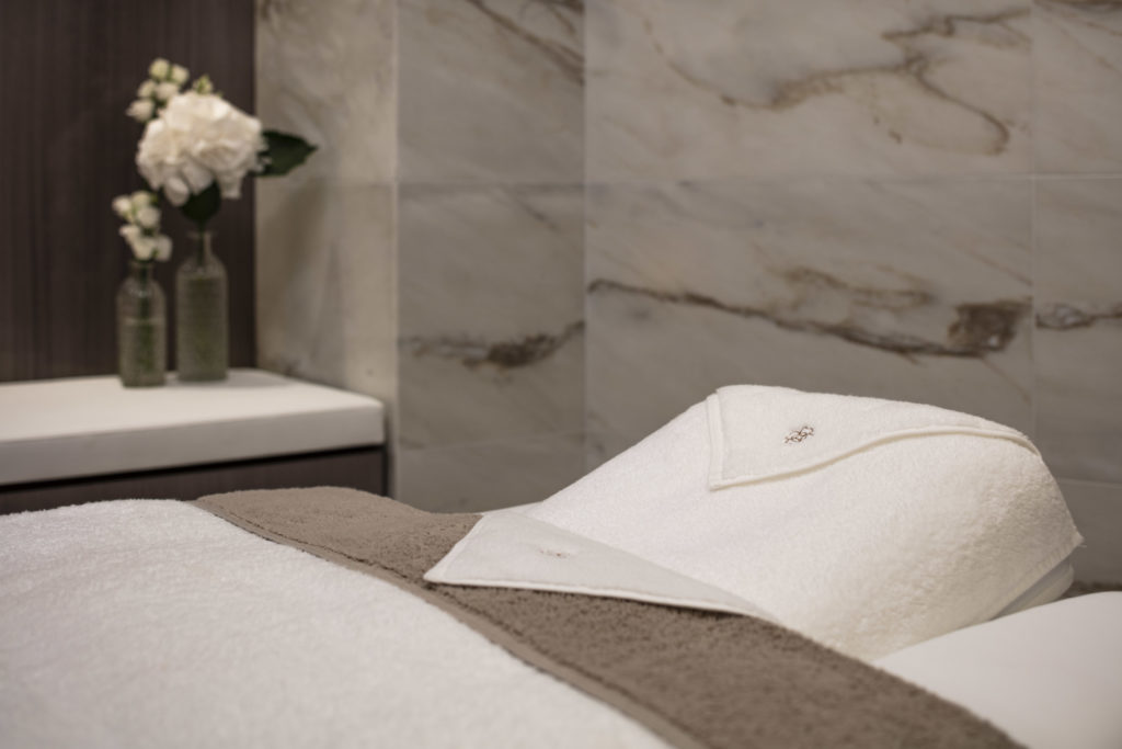 Table de massage pour massage Revigorant Abyangha Hotêl Lutetia