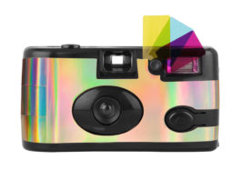 Edition limitée du Simple Use : rencontre holographique entre Darius et Lomography