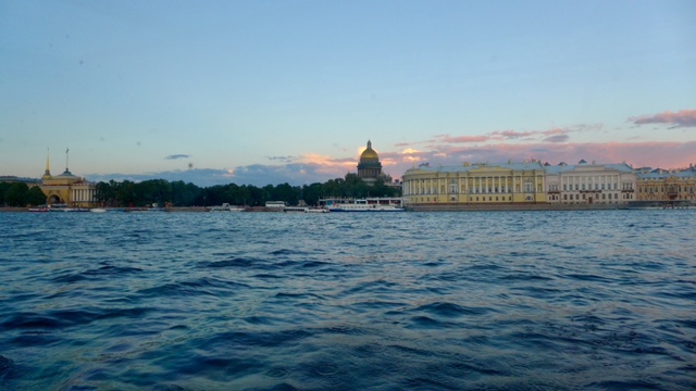 Saint-Pétersbourg - la Neva s