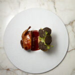 Caille royale du Maine Anjou farcie à la truffe noire, Taco soufflé, faisselle et ciboulette©Thomas Dhellemmes (3)